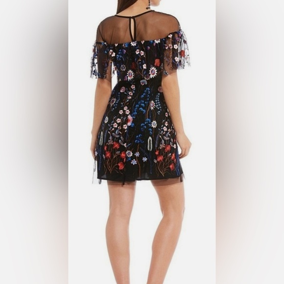 Gianni Bini Tonny Floral Embroidered Sheath Dress Size 0 - Picture 4 of 12